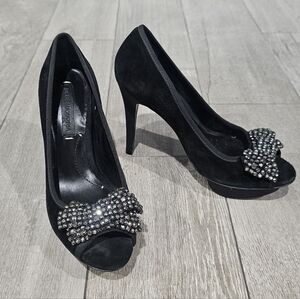 BCBG MAXAZRIA Black Suede Peep Toe Studded Bow Platform Pumps 6.5B